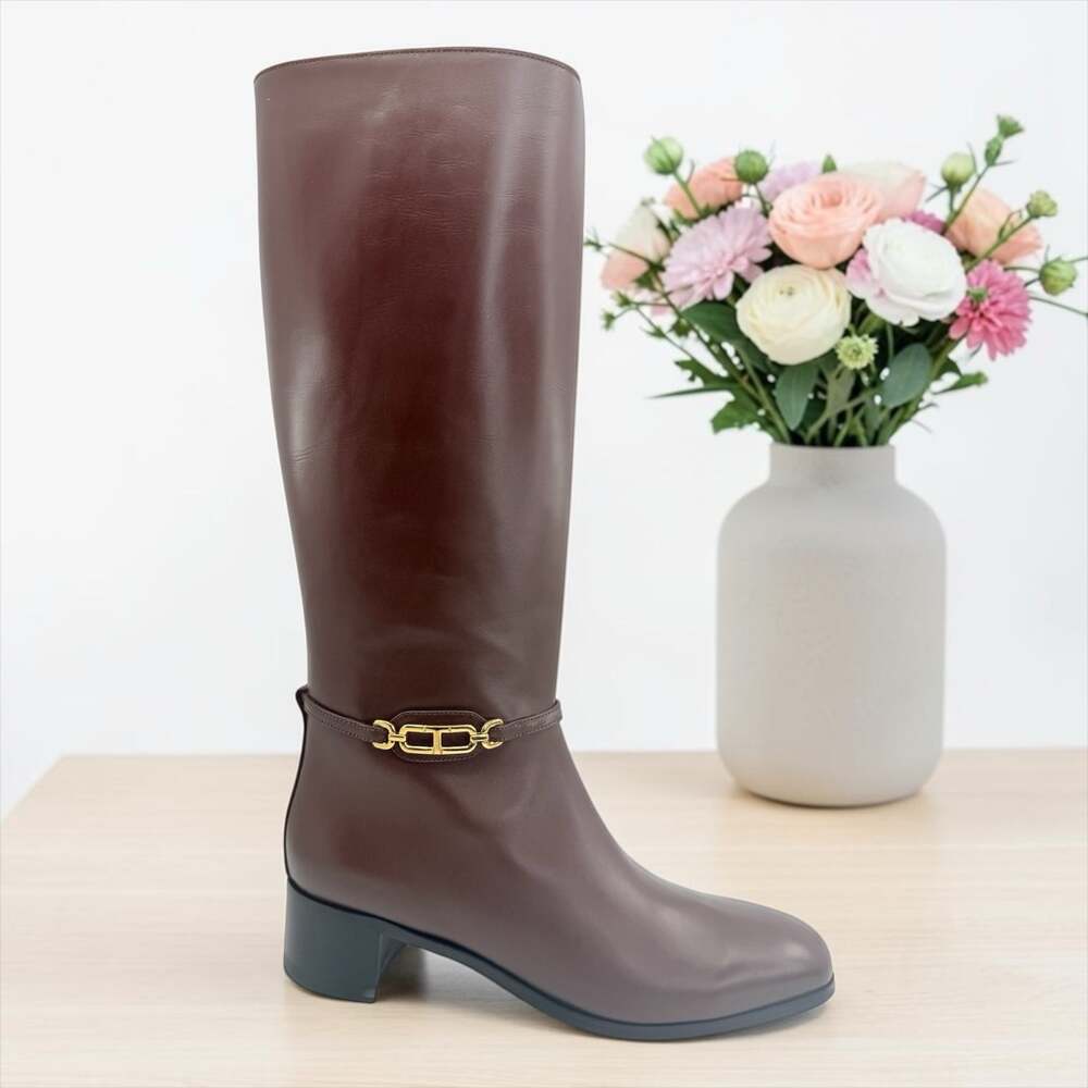 Tom Ford Whitney Knee-High Leather Boots